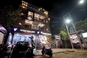 shree krishna inn