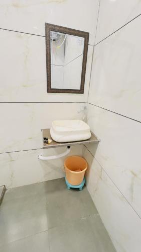 far out field resort mount abu