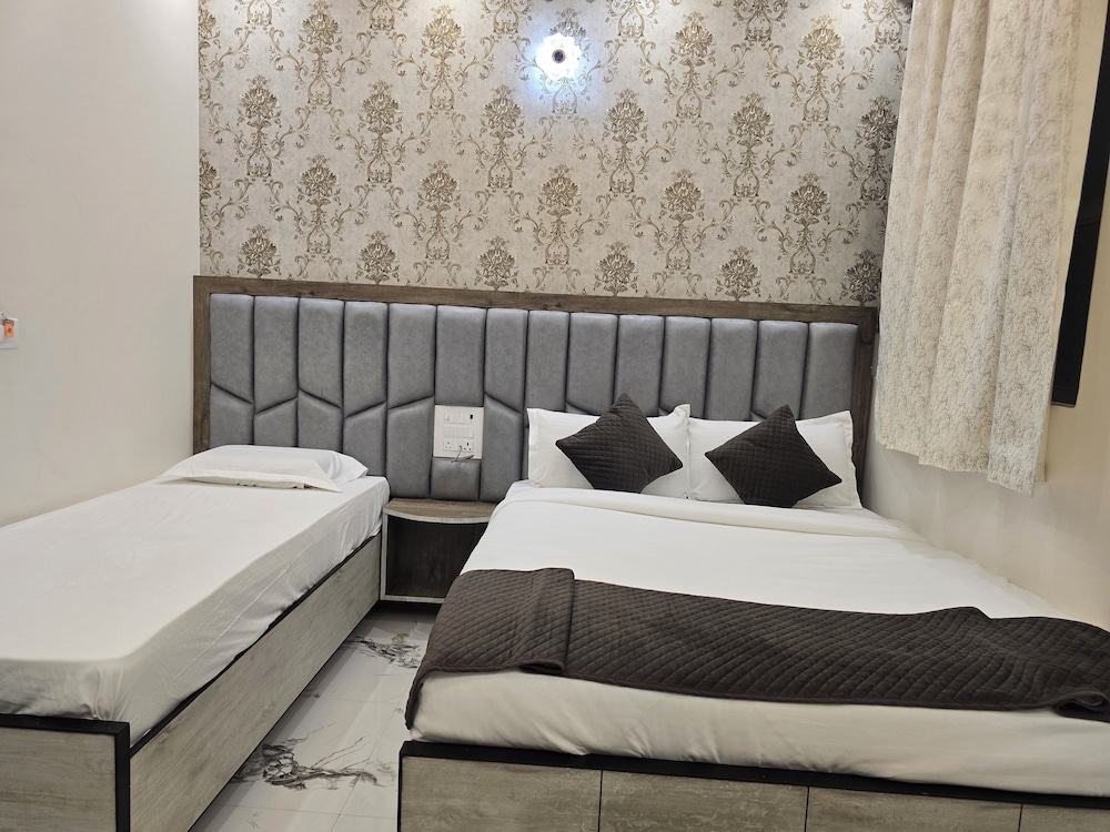 hotel kashi mantram