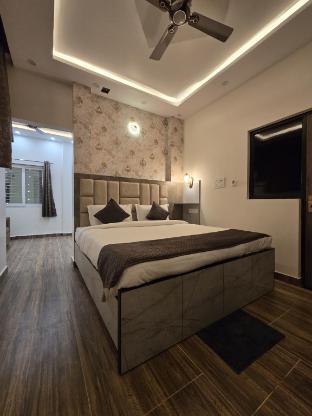 hotel kashi mantram