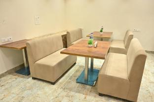 hotel kashi mantram