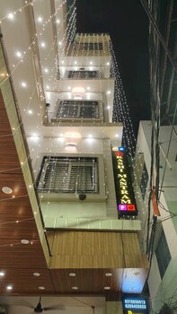 hotel kashi mantram
