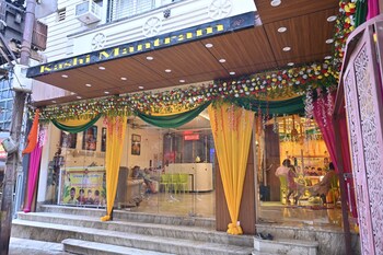 hotel kashi mantram