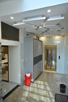 hotel kashi mantram