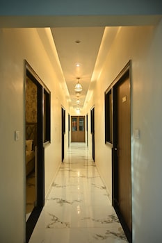 hotel kashi mantram
