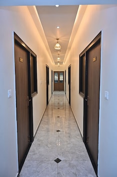 hotel kashi mantram