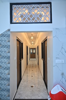 hotel kashi mantram