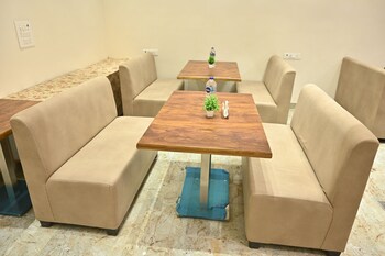hotel kashi mantram