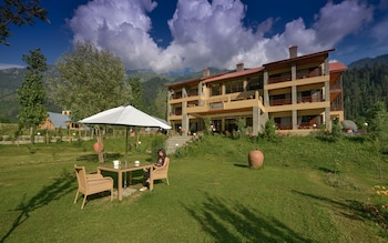 heevan villas sonamarg
