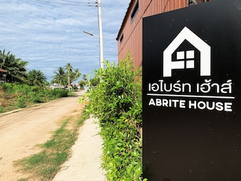 abrite house tiny house koh lanta