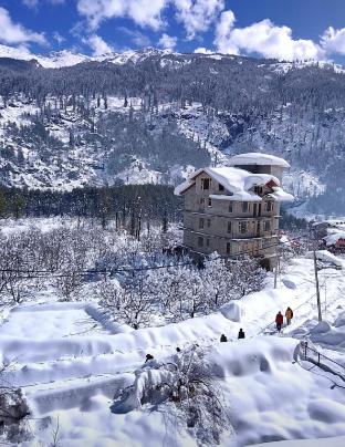 orzu boutique stays burwa manali