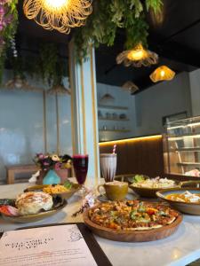 orzu boutique stays burwa manali