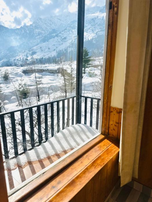 orzu boutique stays burwa manali