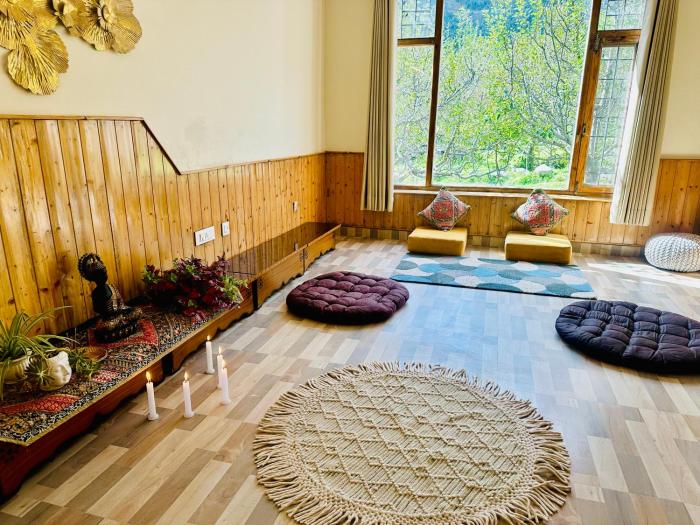 orzu boutique stays burwa manali