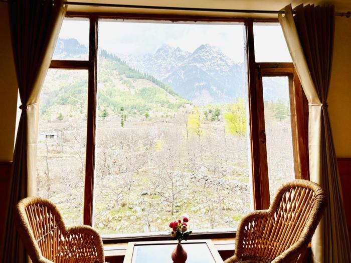 orzu boutique stays burwa manali