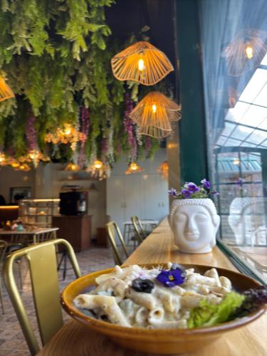 orzu boutique stays burwa manali