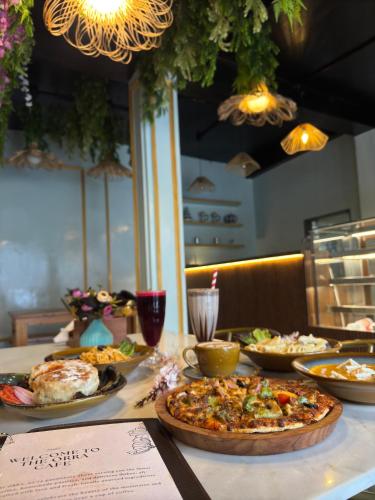 orzu boutique stays burwa manali