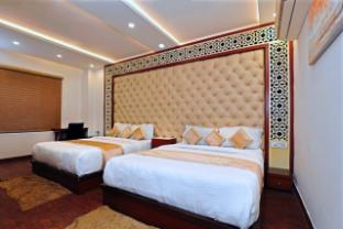 hotel ishaan residency mgm club