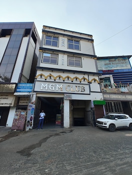 hotel ishaan residency mgm club
