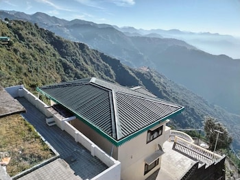 deodar cottage scenic view next to nature