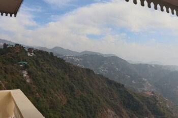 deodar cottage scenic view next to nature