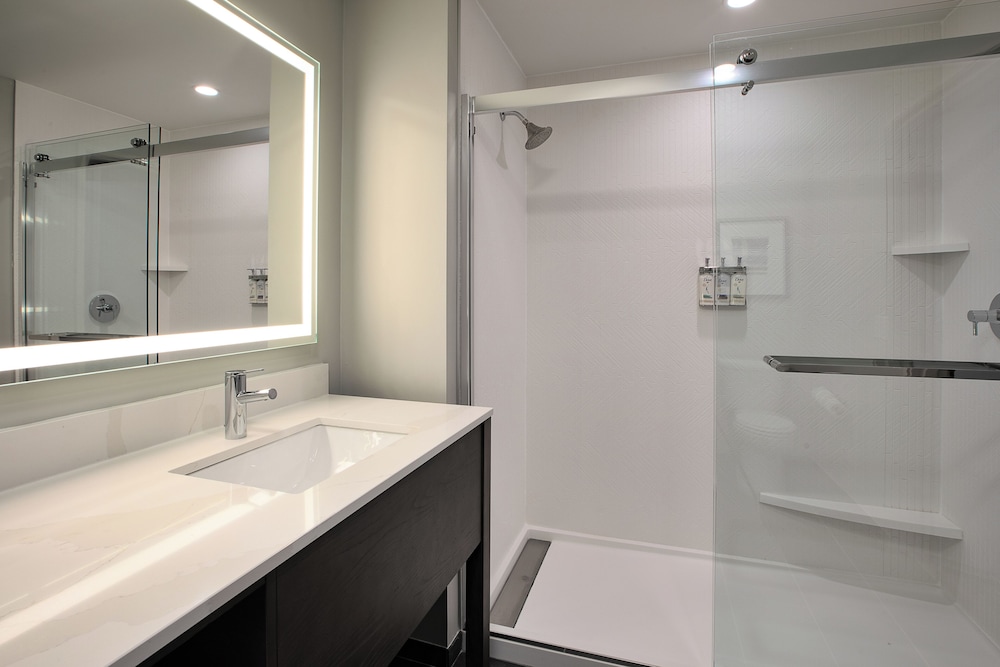 staybridge suites grand rapids south by ihg