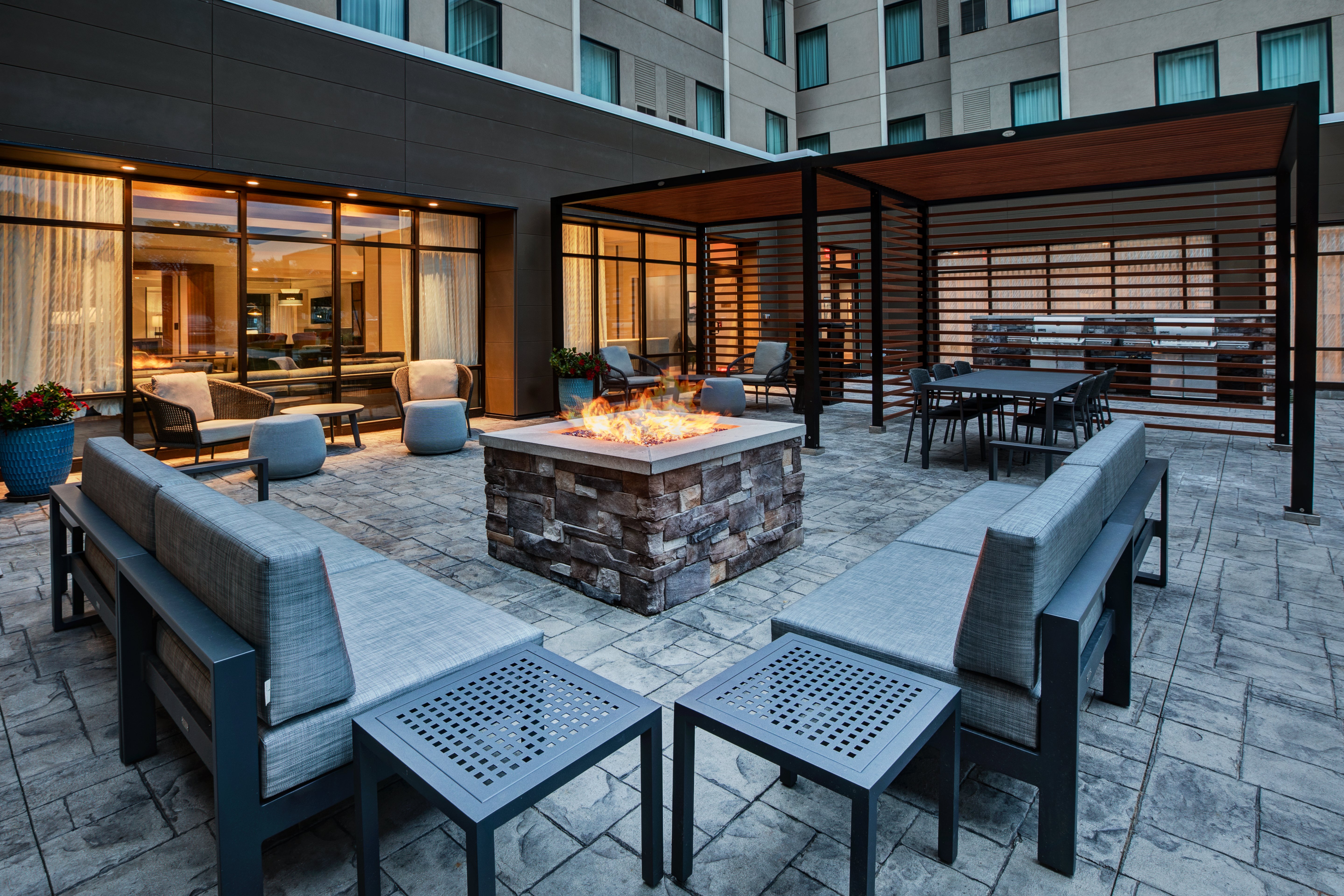 staybridge suites grand rapids south by ihg