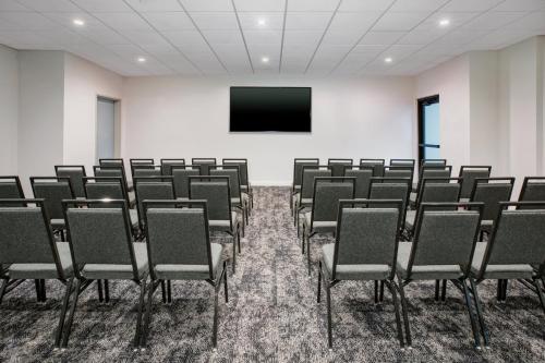 staybridge suites grand rapids south by ihg