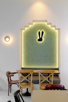 the quarter saphan khwai by uhg