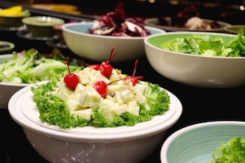 the quarter saphan khwai by uhg