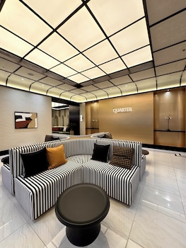 the quarter saphan khwai by uhg