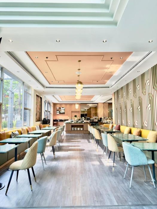 the quarter saphan khwai by uhg