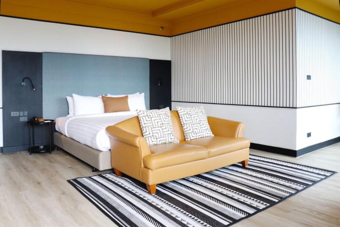 the quarter saphan khwai by uhg