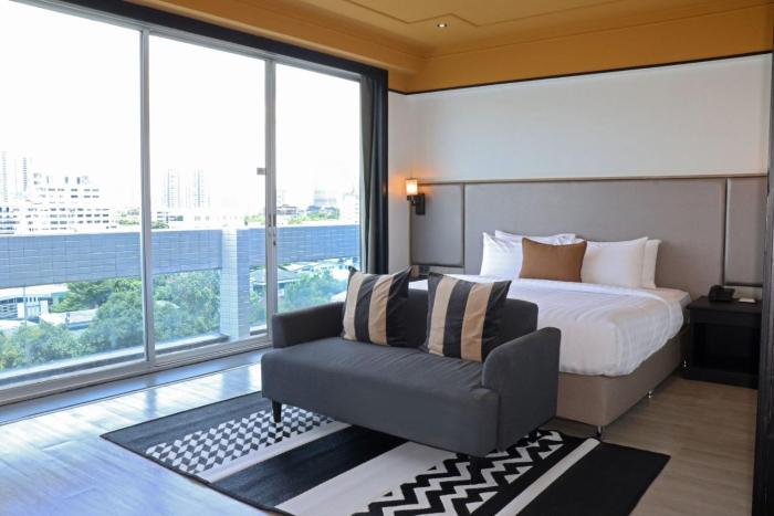 the quarter saphan khwai by uhg