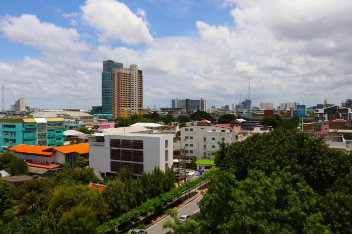 the quarter saphan khwai by uhg