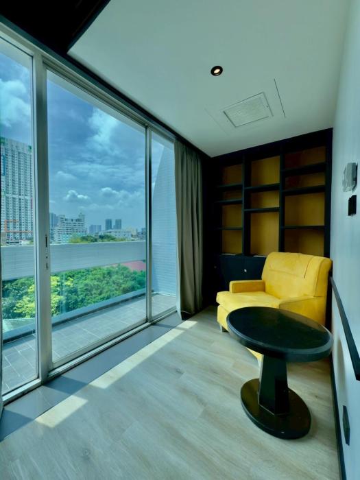 the quarter saphan khwai by uhg