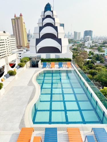 the quarter saphan khwai by uhg