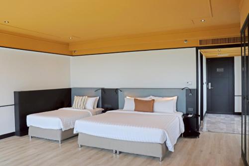 the quarter saphan khwai by uhg