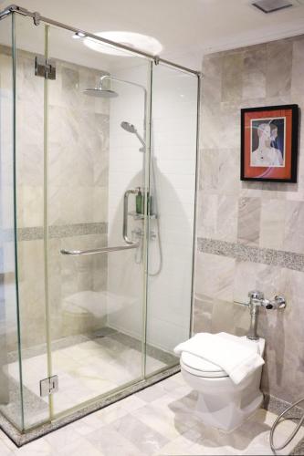 the quarter saphan khwai by uhg