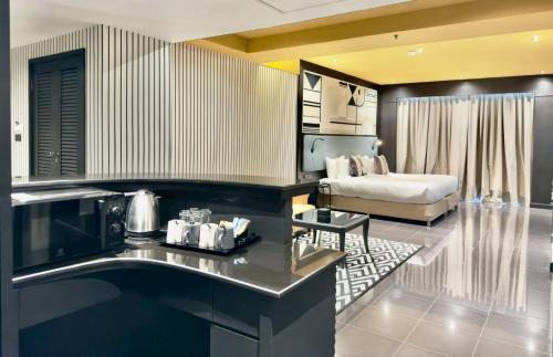 the quarter saphan khwai by uhg