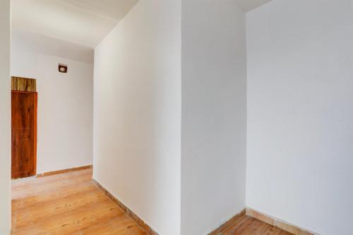 super hotel o aastha inn