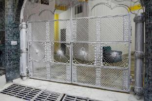 super hotel o maharaja near by vinayak hospital gali no 5