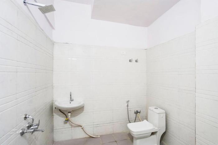 super hotel o maharaja near by vinayak hospital gali no 5