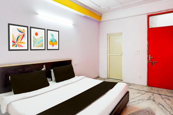 super hotel o maharaja near by vinayak hospital gali no 5