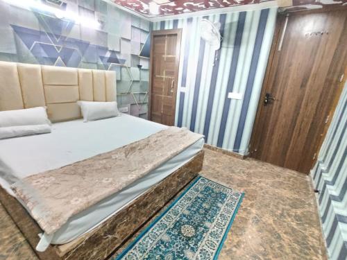 Tejas Dream House,,3 star