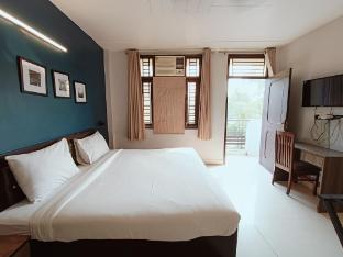 silver arrow guest house