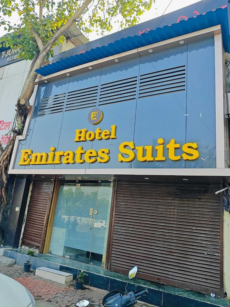 hotel emirates suite