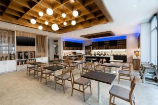 hyatt place eagle pass