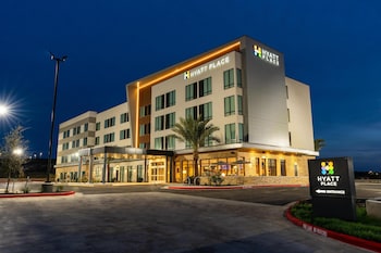 hyatt place eagle pass