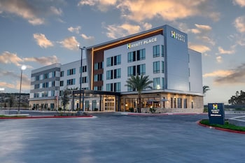 hyatt place eagle pass